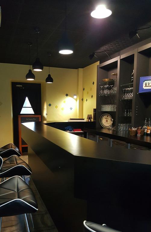 Logis Hotel "Ici M'Aime" Rouvray  Dış mekan fotoğraf