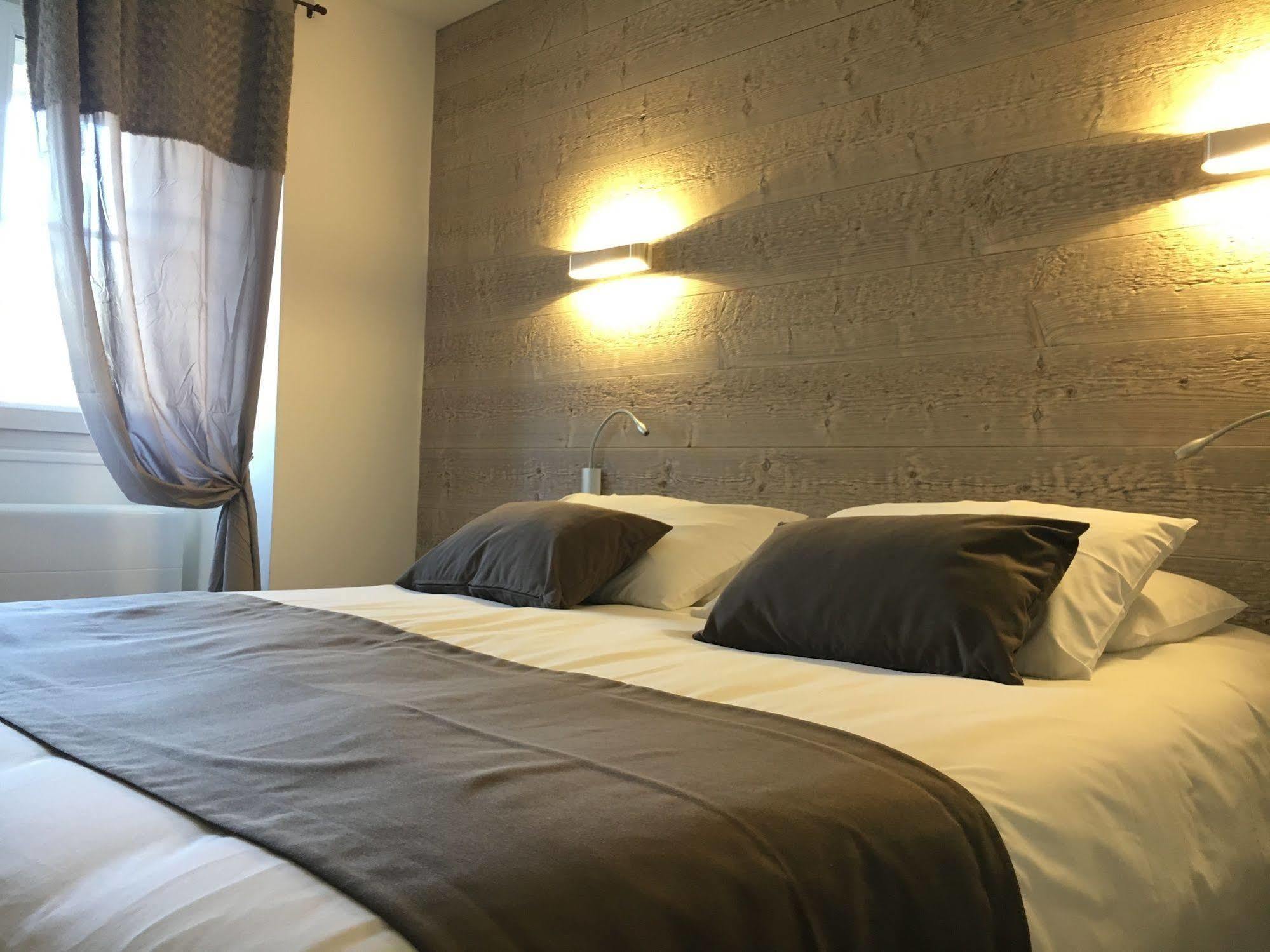 Logis Hotel "Ici M'Aime" Rouvray  Dış mekan fotoğraf